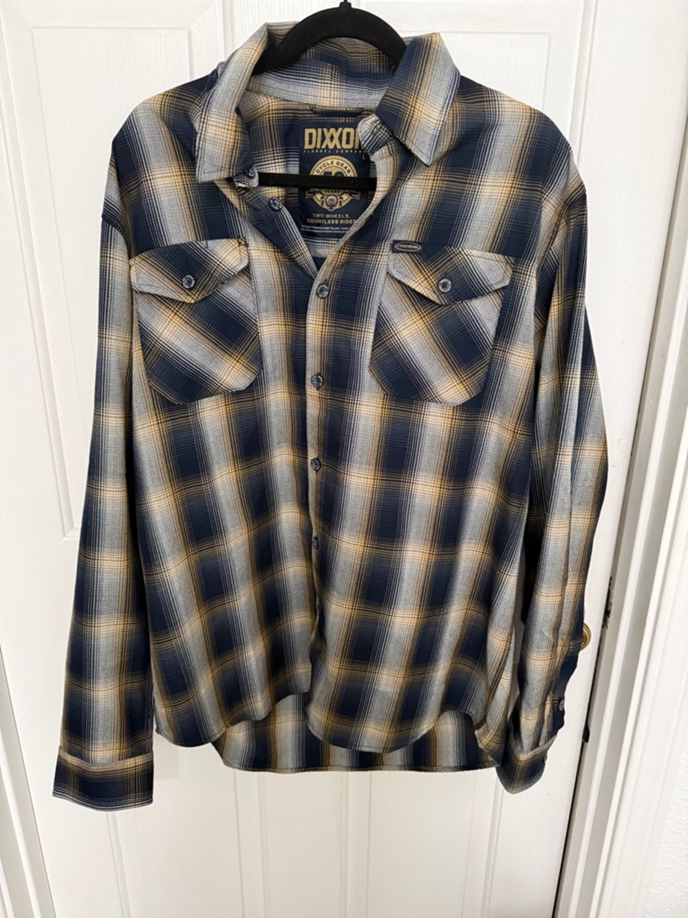 DIXXON Blue, Cream & Tan Plaid Long-Sleeve Button-Down Shirt